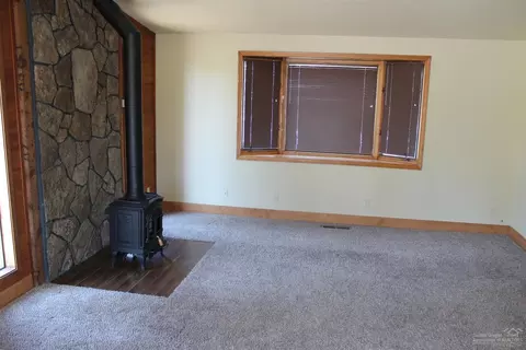 19927 Pinebrook Blvd, Bend, OR 97702 photo 3