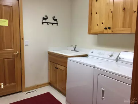 57749 Wallowa Loop, Sunriver, OR 97707 photo 22