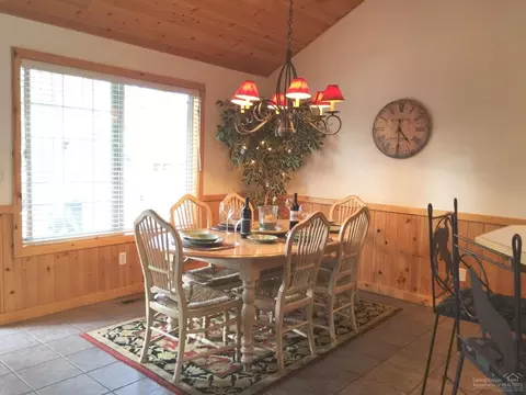 57749 Wallowa Loop, Sunriver, OR 97707 photo 8