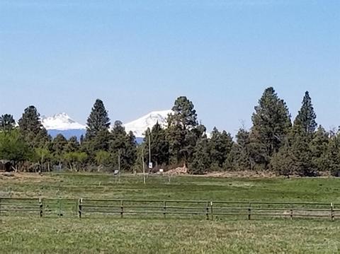 63115 Terry Dr, Bend, OR 97701 photo 1