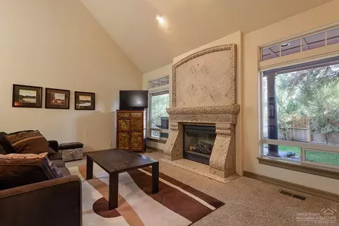 61218 Ridgewater Loop, Bend, OR 97702 photo 5