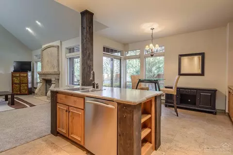 61218 Ridgewater Loop, Bend, OR 97702 photo 8