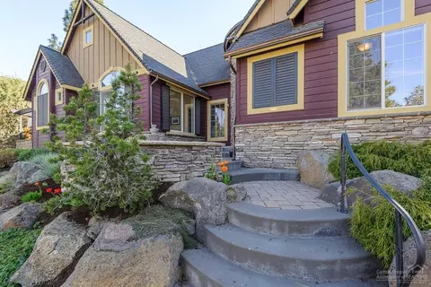 61218 Ridgewater Loop, Bend, OR 97702 photo 2