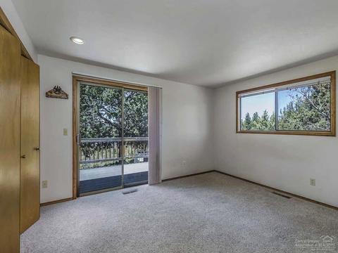 60039 Stirling Dr, Bend, OR 97702 photo 8