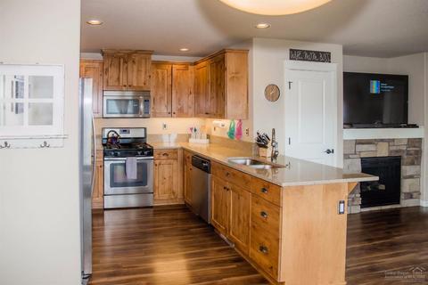 20240 Badger Rd, Bend, OR 97702 photo 4