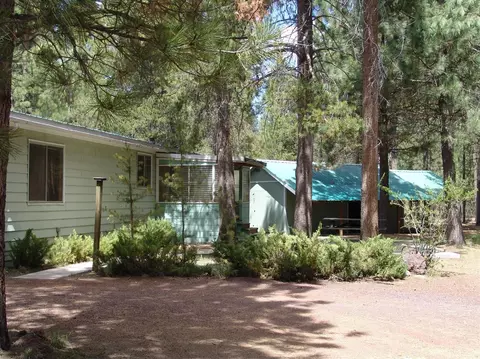 51849 Pine Loop Dr, La Pine, OR 97739 photo 2