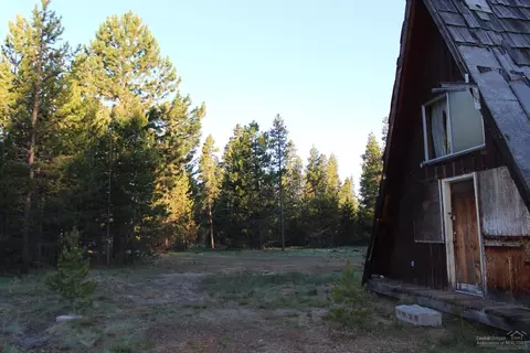 52470 Pine Dr, La Pine, OR 97739 photo 2