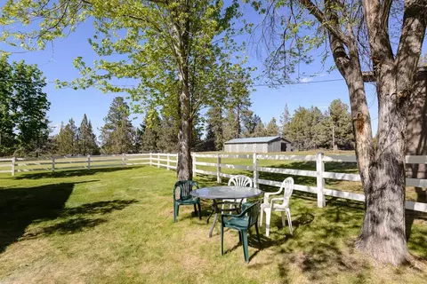 63050 NE Dickey Rd, Bend, OR 97701 photo 15
