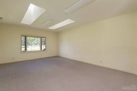 63050 NE Dickey Rd, Bend, OR 97701 photo 24