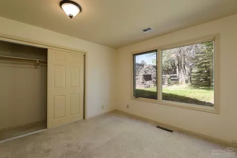 63050 NE Dickey Rd, Bend, OR 97701 photo 25