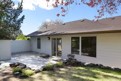 63050 NE Dickey Rd, Bend, OR 97701 photo 13