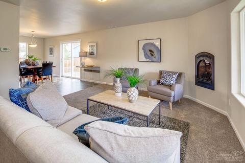 3020 NE Roxy Pl, Bend, OR 97701 photo 4