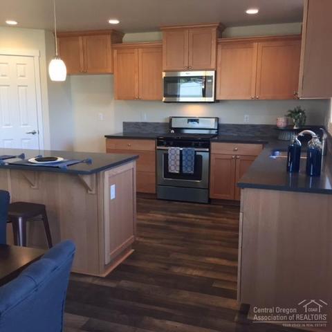 3020 NE Roxy Pl, Bend, OR 97701 photo 7