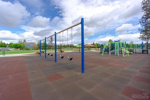 3020 NE Roxy Pl, Bend, OR 97701 photo 18