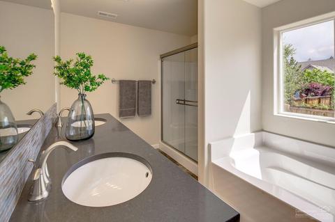 3020 NE Roxy Pl, Bend, OR 97701 photo 13