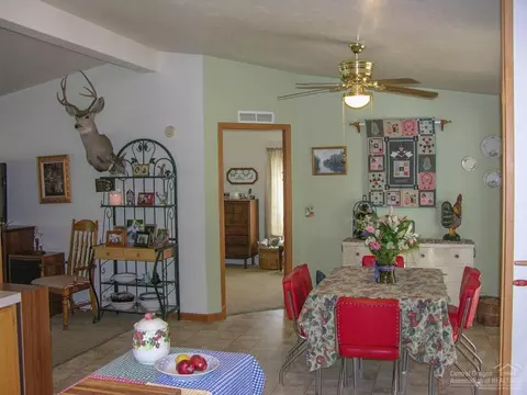 19119 Obsidian Rd, Bend, OR 97702 photo 5