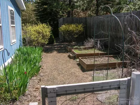 19119 Obsidian Rd, Bend, OR 97702 photo 17