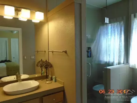 1844 NE Maker Way, Bend, OR 97701 photo 10