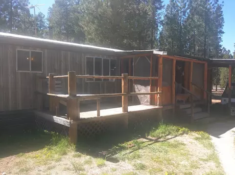 1664 Hackett Dr, La Pine, OR 97739 photo 2