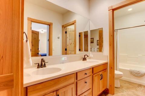 17054 Cooper Dr, Bend, OR 97707 photo 21