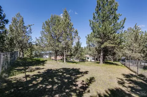 60885 Raintree Dr, Bend, OR 97702 photo 21