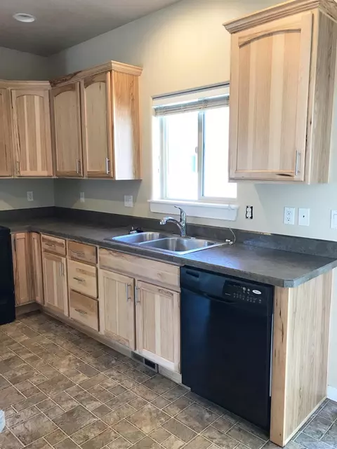 21310 Megan Ct, Bend, OR 97701 photo 6