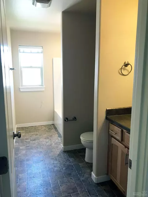 21310 Megan Ct, Bend, OR 97701 photo 17