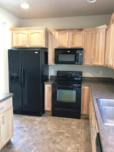 21310 Megan Ct, Bend, OR 97701 photo 5