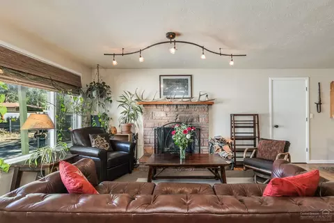 2007 NE 8th St, Bend, OR 97701 photo 3