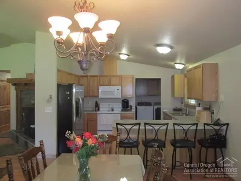 16139 Pine Drop Ln, La Pine, OR 97739 photo 17