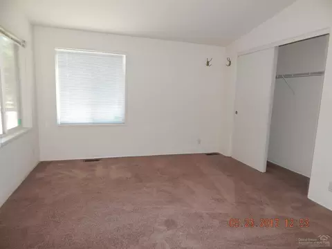 52271 Elderberry Ln, La Pine, OR 97739 photo 10