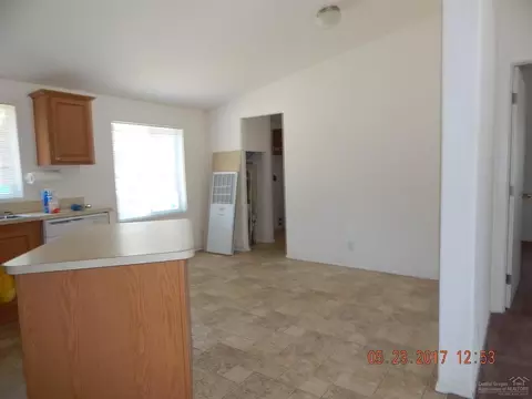52271 Elderberry Ln, La Pine, OR 97739 photo 9