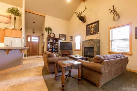 2933 NE Flagstone Ave, Bend, OR 97701 photo 5