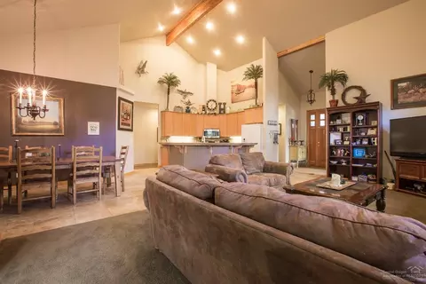 2933 NE Flagstone Ave, Bend, OR 97701 photo 7