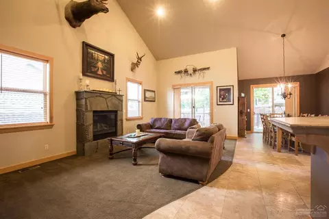 2933 NE Flagstone Ave, Bend, OR 97701 photo 6