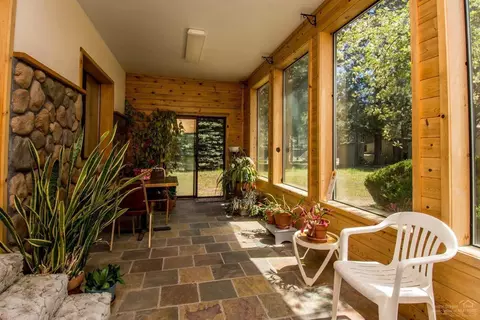 50867 Doe Loop, La Pine, OR 97739 photo 11