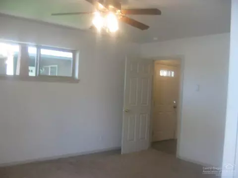 953 E Cascade Ave, Sisters, OR 97759 photo 10
