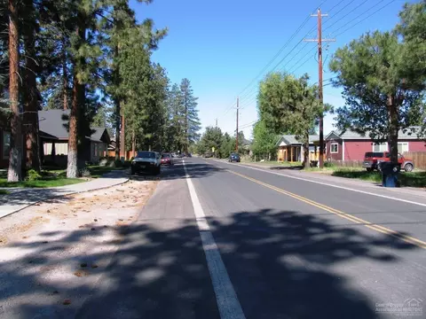 953 E Cascade Ave, Sisters, OR 97759 photo 5