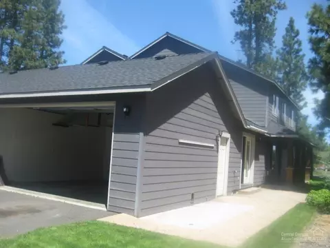 953 E Cascade Ave, Sisters, OR 97759 photo 16
