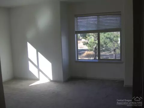 953 E Cascade Ave, Sisters, OR 97759 photo 14