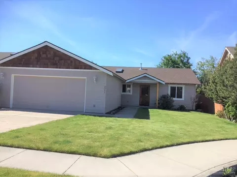 2907 NE Pinnacle Pl, Bend, OR 97701 photo 1