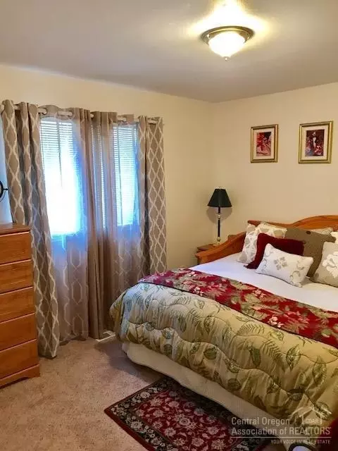 16957 Indio Rd, Bend, OR 97707 photo 10