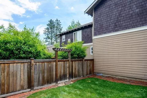 20370 Murphy Rd, Bend, OR 97702 photo 4