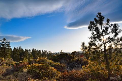 19018 Ridgeline Ct, Bend, OR 97703 photo 1
