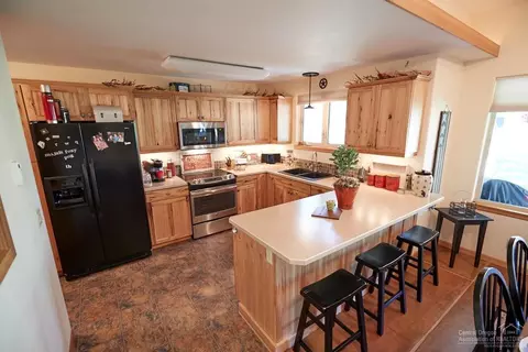 715 Nutcracker Dr, Redmond, OR 97756 photo 11