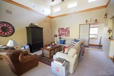 715 Nutcracker Dr, Redmond, OR 97756 photo 8