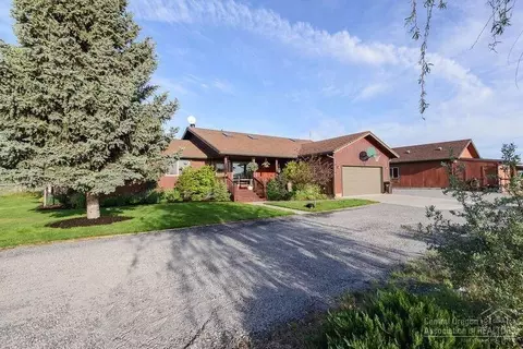 17614 Plainview Rd, Bend, OR 97703 photo 2
