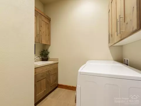 60445 Snap Shot Loop, Bend, OR 97702 photo 20