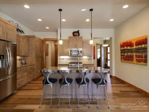 60445 Snap Shot Loop, Bend, OR 97702 photo 3