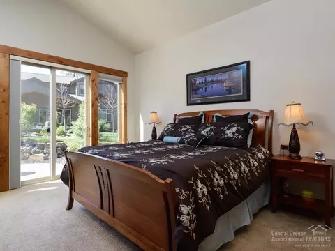 60445 Snap Shot Loop, Bend, OR 97702 photo 10